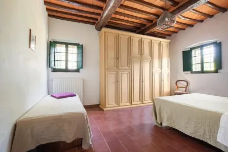 La Casa dei Cinque Olivi, Charmante ferme à San Baronto avec piscine - Photo 22