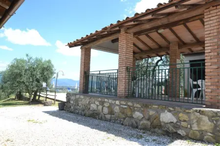 La Casa dei Cinque Olivi, Charmante ferme à San Baronto avec piscine - Photo 39