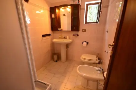 Villa dei Tarocchi, Maison de vacances spacieuse avec piscine située à Pistoia - Photo 32