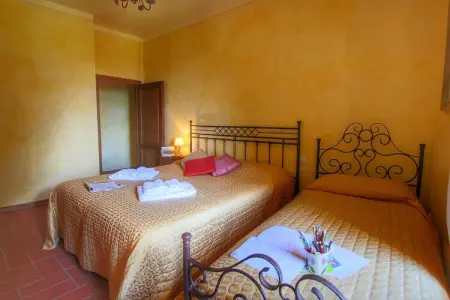 Caprifoglia, Ferme contemporain à Loro Ciuffenna avec piscine - Photo 25