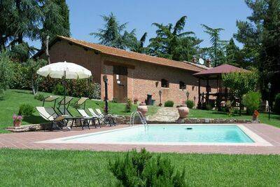 Villa Camelia, House 4 persons in Cortona IT-52044-184