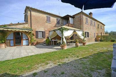 Location Maison à Cortona,Casale  Valdichiana IT-52044-240 N°561804
