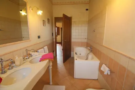 Mimosa, Ferme luxueuse à Montepulciano avec Piscine - Photo 23