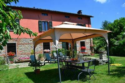 Casale Liana Otto, Maison 8 personnes à Castiglione di Garfagnana IT-55033-03