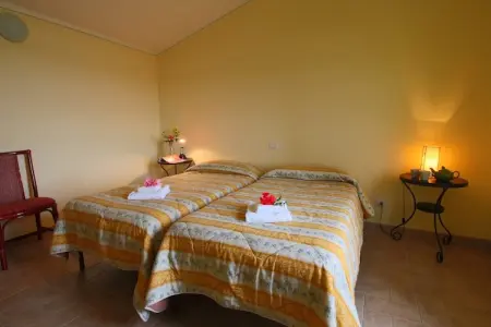 Piano, Ferme traditionnelle à Sorano avec piscine - Photo 3