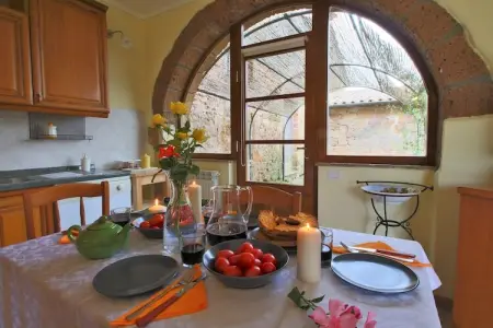 Piano, Ferme traditionnelle à Sorano avec piscine - Photo 8