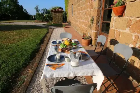 Piano, Ferme traditionnelle à Sorano avec piscine - Photo 11