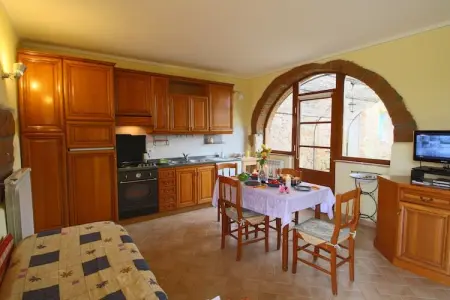 Piano, Ferme traditionnelle à Sorano avec piscine - Photo 22