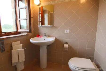 Piano, Ferme traditionnelle à Sorano avec piscine - Photo 24