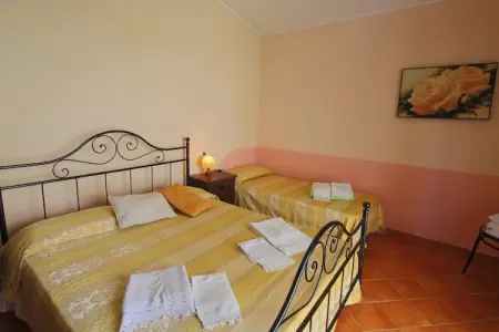 Rosa Gialla, Demeure de vacances à Apecchio avec piscine - Photo 12