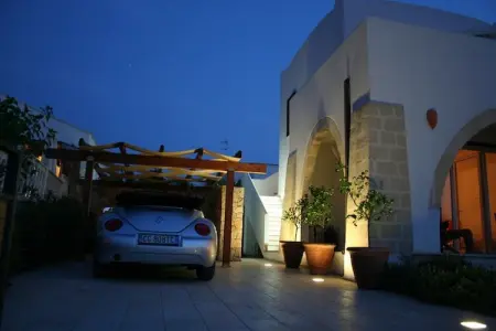 Quattro Colonne Uno con Piscina, Appartement moderne situé près de la mer dans le Salento - Photo 4