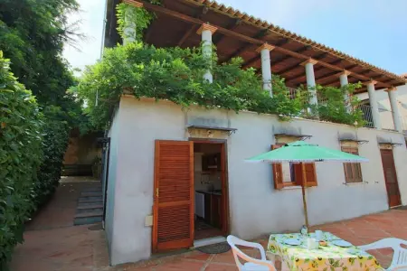 Flor, Demeure spacieuse à Parghelia près de la mer - Photo 5