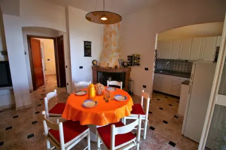 Olivia, Maison de vacances confortable à Ricadi près de la mer - Photo 8