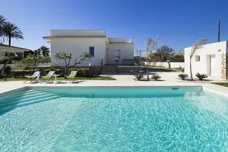 Villa Rita, Grande maison de vacances avec piscine privée à Marsala - Photo 1