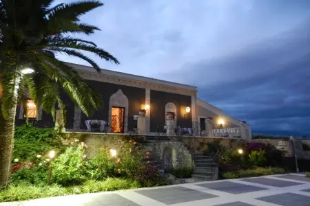 Vecchia Dimora Resort, Elégante villa historique avec piscine dans une région rurale près de l'Etna - Photo 33