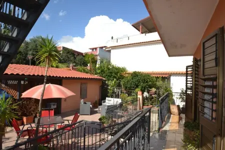 Casa con Terrazza, Charmante maison de vacances à Giardini Naxos près de la mer - Photo 25