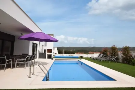 Casa Rozie, Maison de vacances moderne à Famalicão Nazaré avec piscine - Photo 14