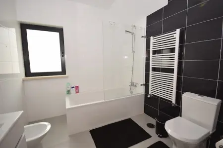 Casa Rozie, Maison de vacances moderne à Famalicão Nazaré avec piscine - Photo 25