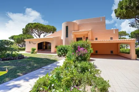 Vivenda Maximino, Magnifique villa à Vilamoura avec barbecue et piscine privée - Photo 1