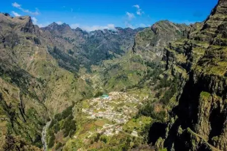 Quinta das Colmeias House, Belle Villa située à Santo António da Serra avec barbecue - Photo 19
