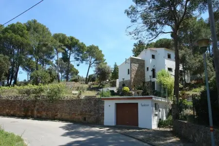 Casa Rey, Maison de vacances avec piscine, grand jardin avec piscine et belle vue à Begur - Photo 1