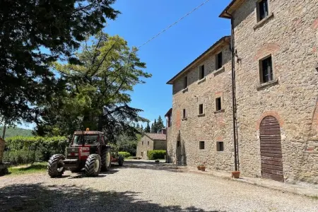 Casa Stefania, Gîte rustique à Scheggia avec piscine - Photo 7