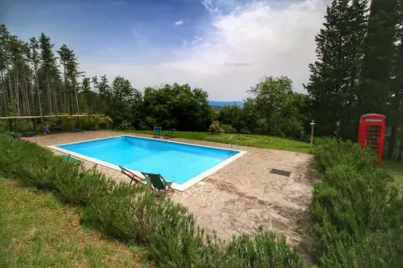 Casa Stefania, Gîte rustique à Scheggia avec piscine - Photo 8