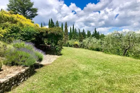 Casa Stefania, Gîte rustique à Scheggia avec piscine - Photo 36