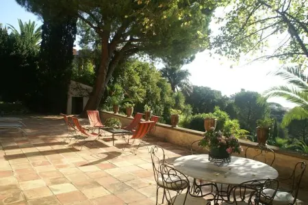 Vue mer, Belle villa à Cannes, du 18e siècle avec piscine privée et vue mer - Photo 19