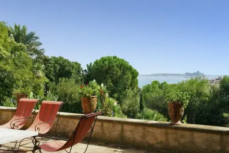 Vue mer, Belle villa à Cannes, du 18e siècle avec piscine privée et vue mer - Photo 22