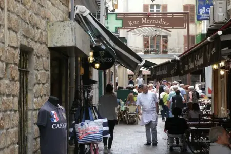 Vue mer, Belle villa à Cannes, du 18e siècle avec piscine privée et vue mer - Photo 37