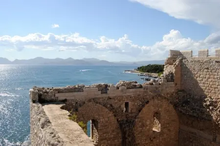 Vue mer, Belle villa à Cannes, du 18e siècle avec piscine privée et vue mer - Photo 38