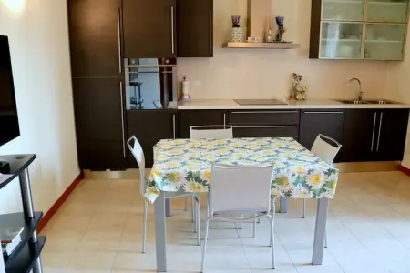 Lady Anna Tre, Appartement de campagne paisible avec piscine - Photo 2