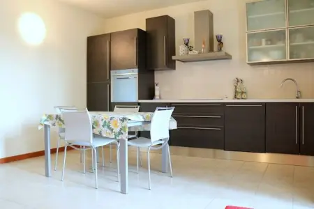 Lady Anna Tre, Appartement de campagne paisible avec piscine - Photo 3