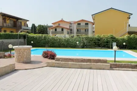 Lady Anna Tre, Appartement de campagne paisible avec piscine - Photo 8