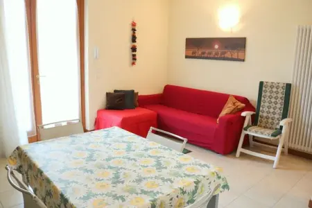 Lady Anna Tre, Appartement de campagne paisible avec piscine - Photo 9