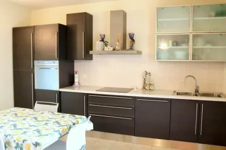 Lady Anna Tre, Appartement de campagne paisible avec piscine - Photo 12