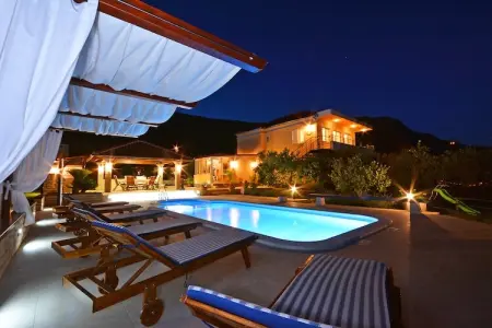 Villa Oliva, Villa confortable à Kaštel Lukšic sur le Mont Kozjak - Photo 7