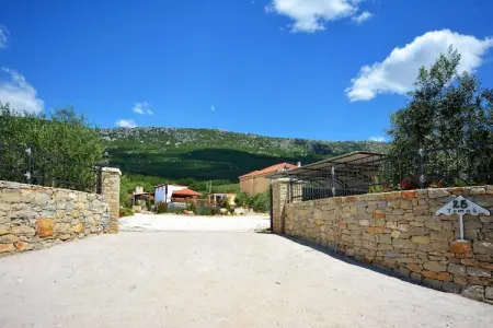 Villa Oliva, Villa confortable à Kaštel Lukšic sur le Mont Kozjak - Photo 9