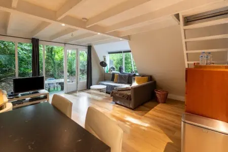 Soor & Long, Superbe habitation située aux abords d'un lac à 7KM de Maastricht - Photo 9