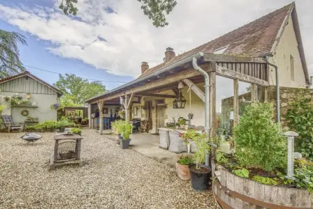 Accourir-Montagne, Maison de vacances antique à Buxières-les-Mines avec piscine prive - Photo 6