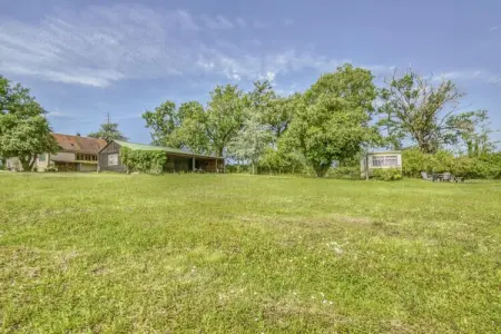 Accourir-Montagne, Maison de vacances antique à Buxières-les-Mines avec piscine prive - Photo 33