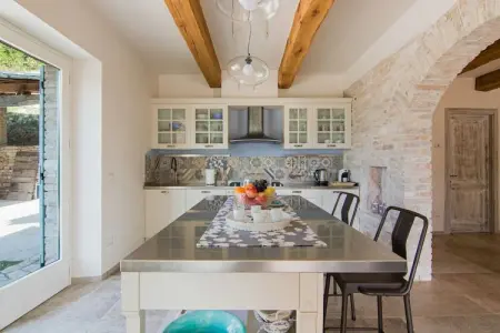 Ca Luigi, Villa chic à Acqualagna avec jacuzzi et jardin privé - Photo 17