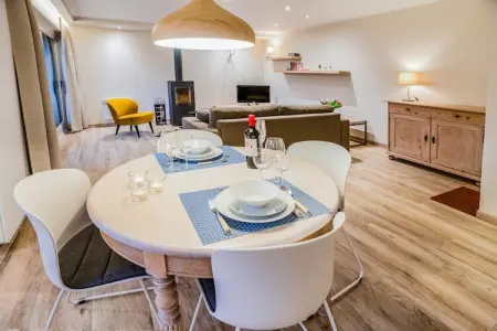 Charme des Chenets, Séduisante maison de vacances à Gros-Fays avec jardin - Photo 17