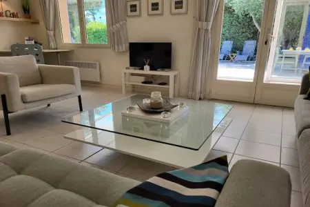 Le Bon, Magnifique villa en Languedoc-Roussillon avec terrasse - Photo 19