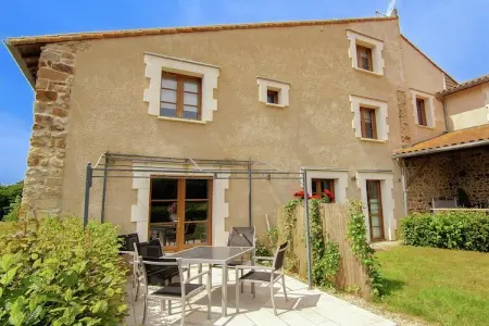 Le Castel, Belle maison spacieuse sur une belle propriété avec une piscine chauffée. - Photo 5