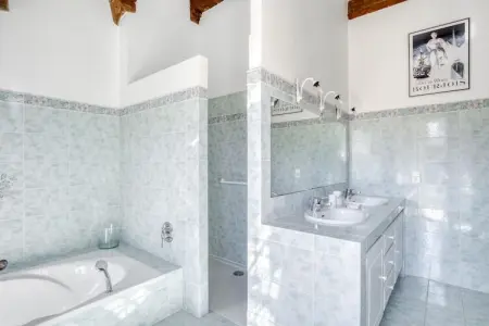 Les Demoiselles, Les Demoiselles - Photo 19