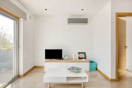 Your Beautiful Portuguese House, Maison de vacances moderne à Salir do Porto avec piscine - Photo 11