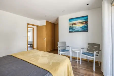 Your Beautiful Portuguese House, Maison de vacances moderne à Salir do Porto avec piscine - Photo 19