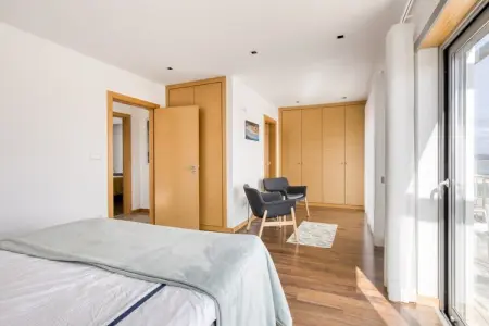 Your Beautiful Portuguese House, Maison de vacances moderne à Salir do Porto avec piscine - Photo 21